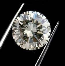 mossanite diamond round cut